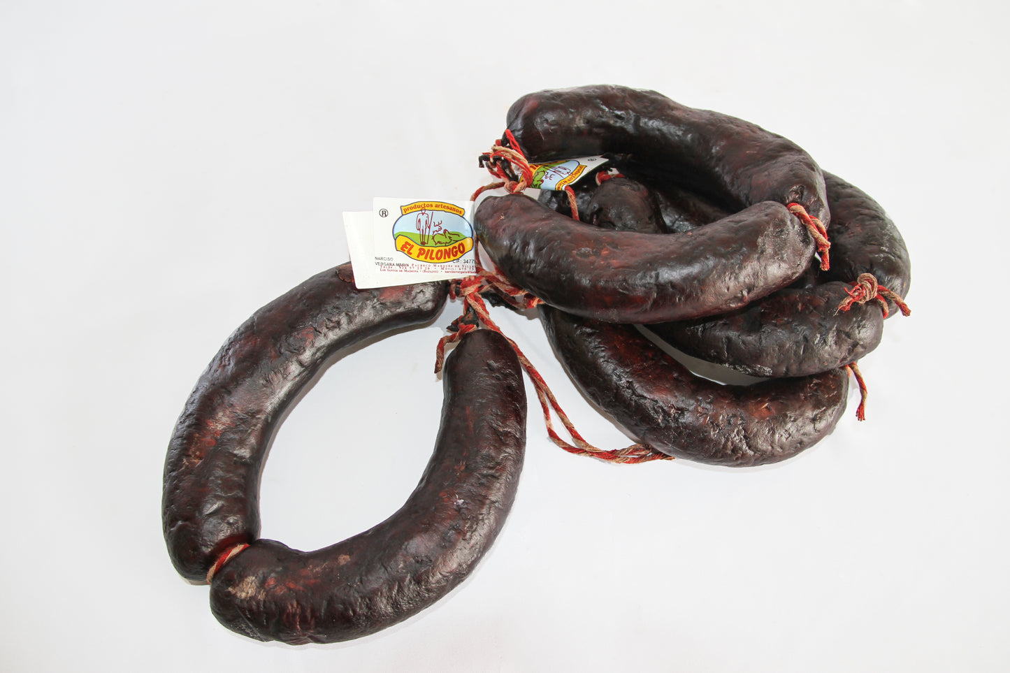 MORCILLA IB NEGRA CASERA PILONGO. La morcilla ibérica herradura se elabora con carnes y grasas de cerdo ibérico de forma artesanal y estilo casero atados a mano como se hacía en las matanzas caseras, es de tan buena calidad que se puede comer cruda como el chorizo.